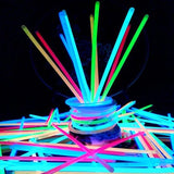 Triogift  5/20pcs Glow Sticks Fluorescence Light Disposable Glowing Necklace Props for Wedding Celebrations Outings Camping Birthday Decor