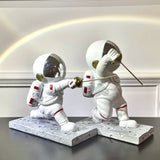 Triogift  Creative Astronaut Fencing Model Small Ornament Home Living Room Entrance Children's Room Decoration Gift Hand-made