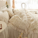 Triogift  French Princess Style Lace Quilt Cover, Warm Winter Bedding, Lace, Lace, Coral Velvet, Bed Skirt, 4-Piece